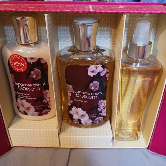 NEW! Bath & Body Works Gift Set (Japanese Cherry Blossom),New Products : American Fashion Style Bags On Sale